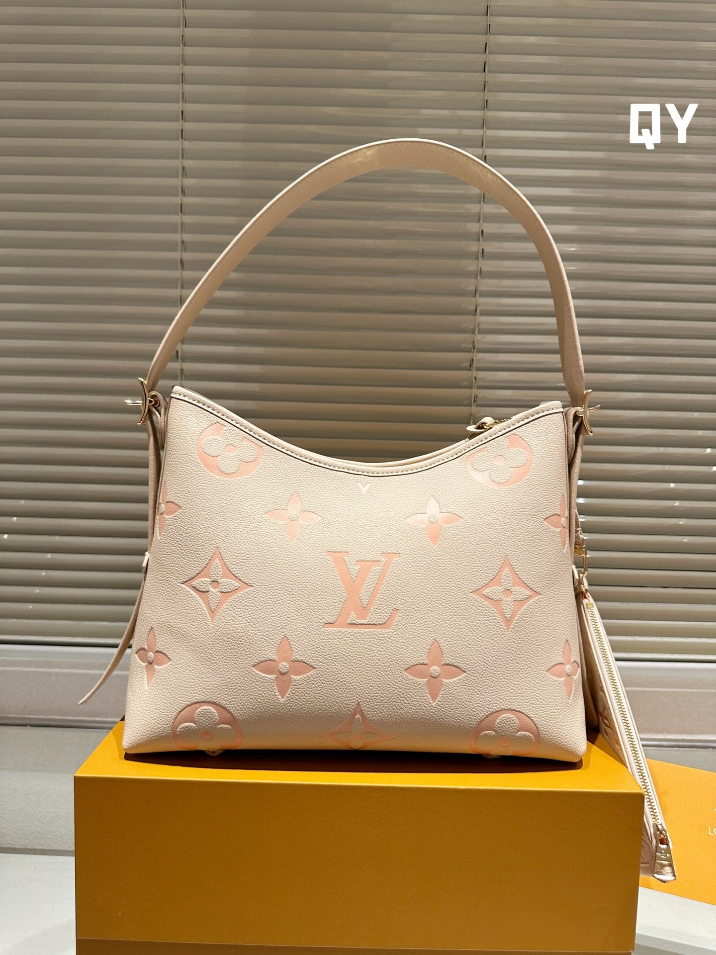 V fashion print Carryall new commuter bag 0724061303