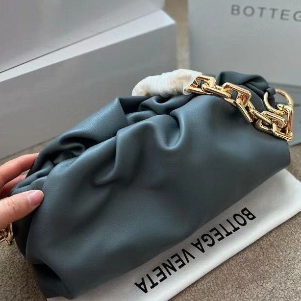 Fashion new cloud bag PD06230822301