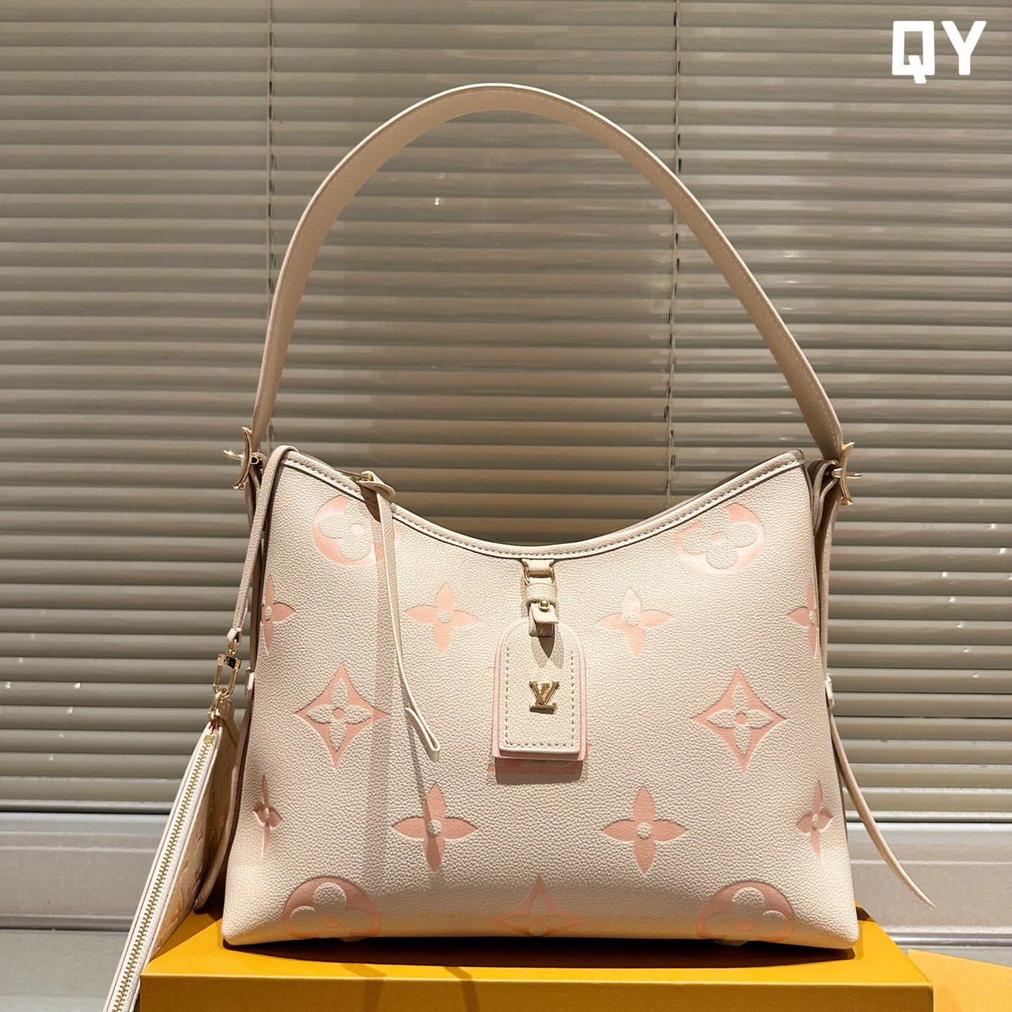 V fashion print Carryall new commuter bag 0724061303