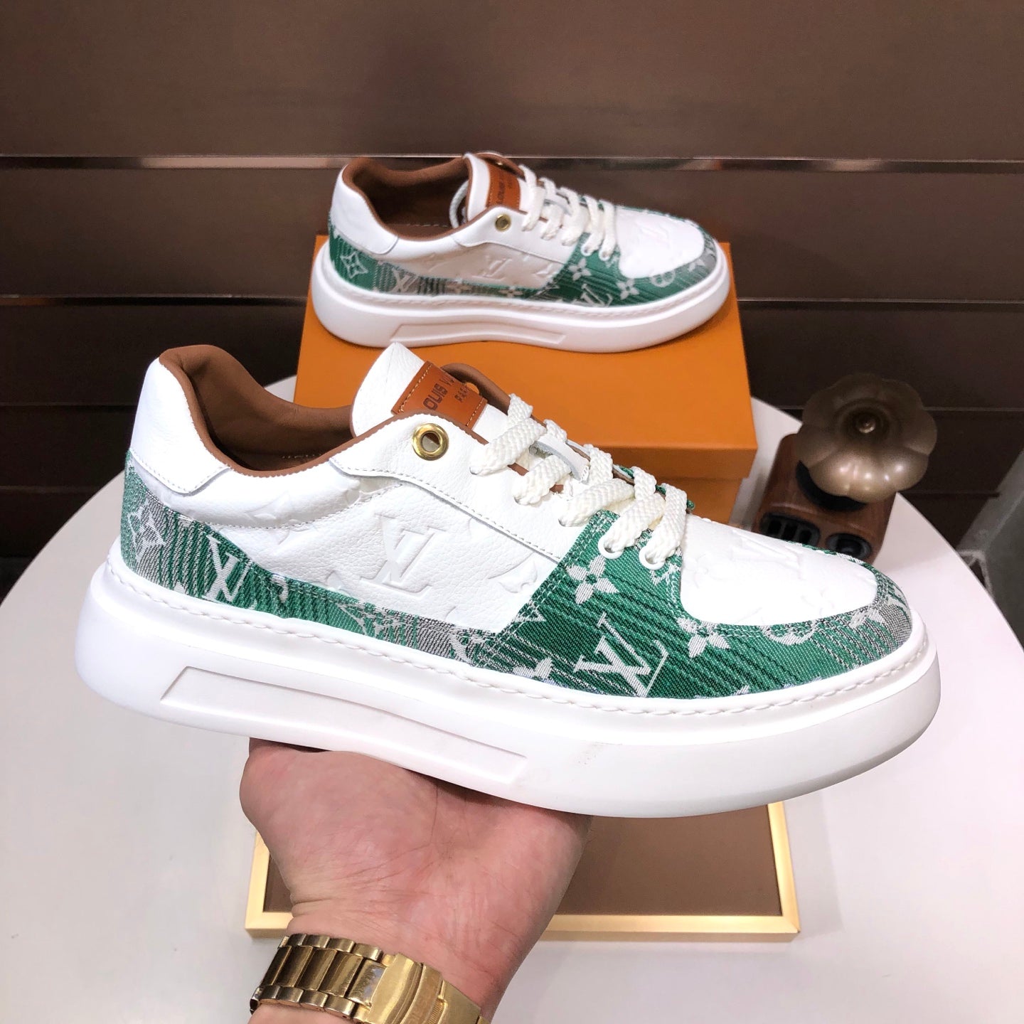 L classic and fashionable sports shoes 0725090904