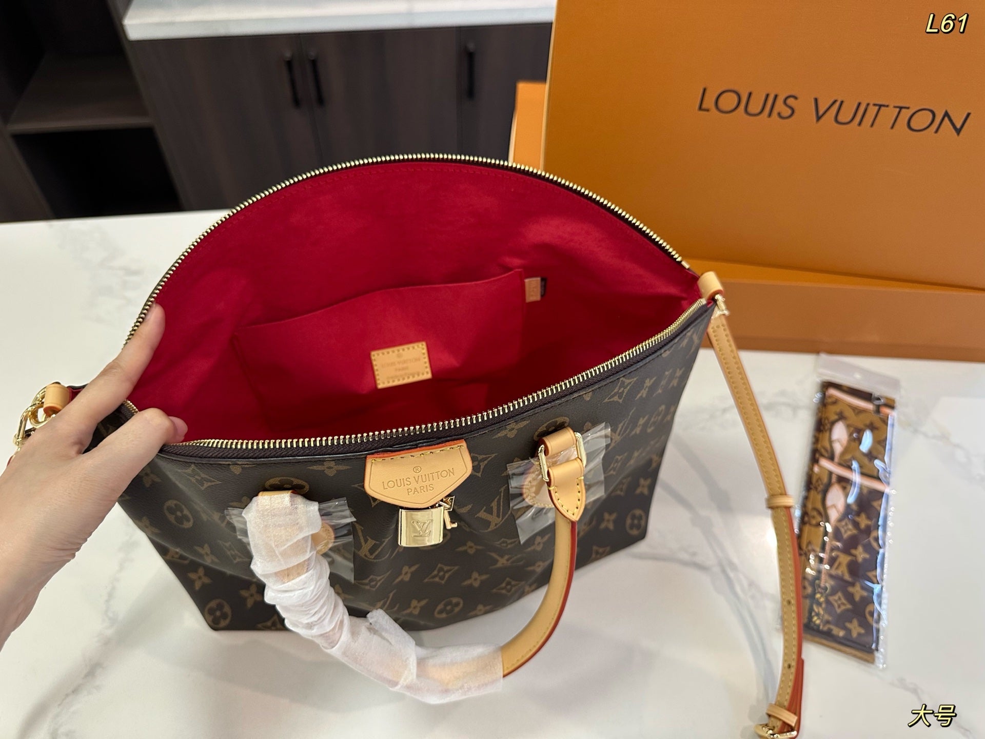 L Fashion Print Crossbody Handbag 0725060108