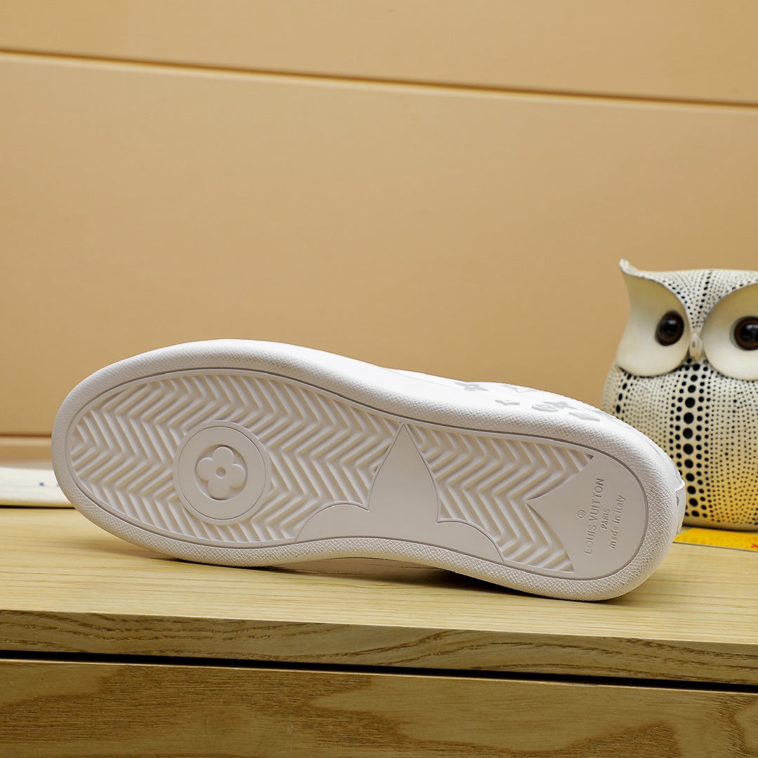 L classic monogram leather flat sneakers 0724122410