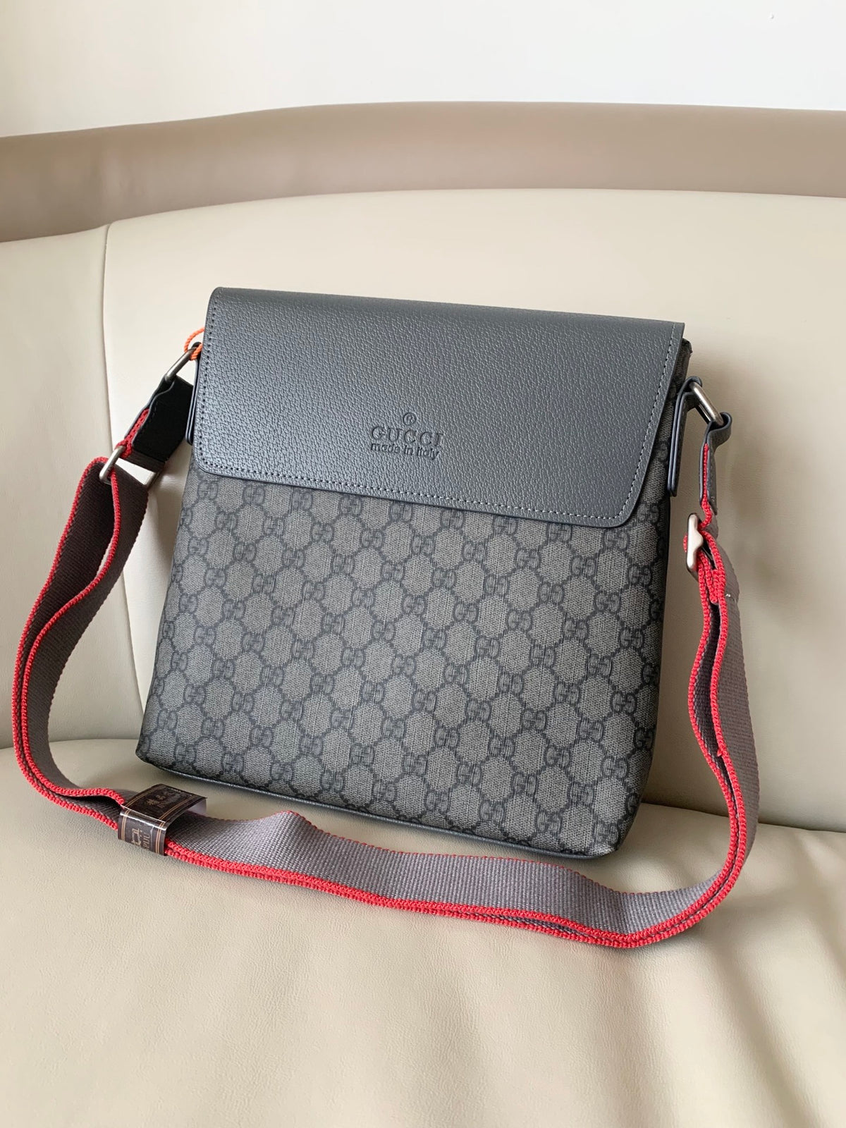 G fashion single-shoulder crossbody bag 0725061804