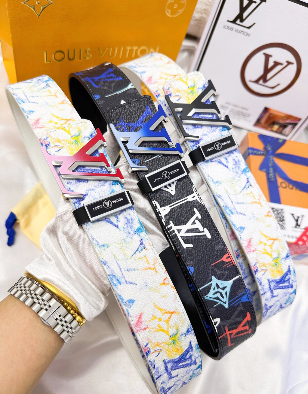 V graffiti painted leather belt 0724031403
