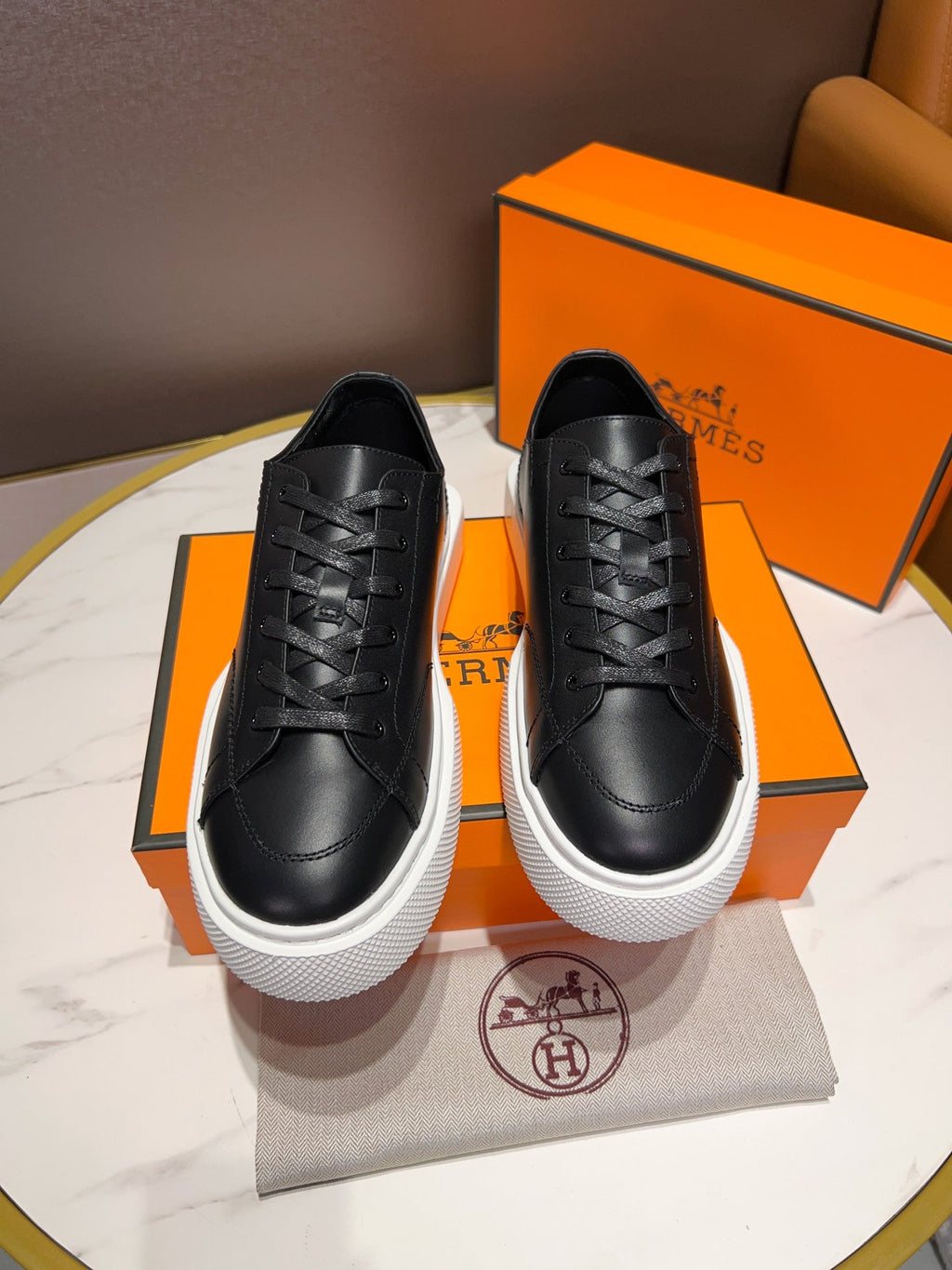 H Fashion Leather Lace-Up Sneakers 0724112204