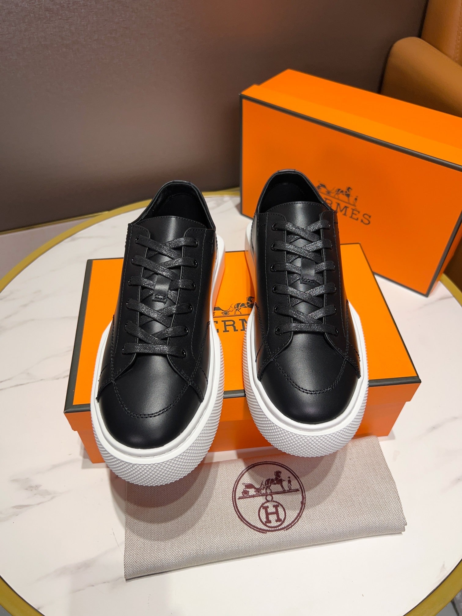 H Fashion Leather Lace-Up Sneakers 0724112204