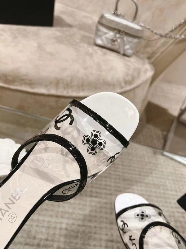 New black and white women's high heels X082908