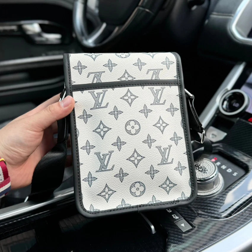 New men's fashion printed crossbody bag 1024061301