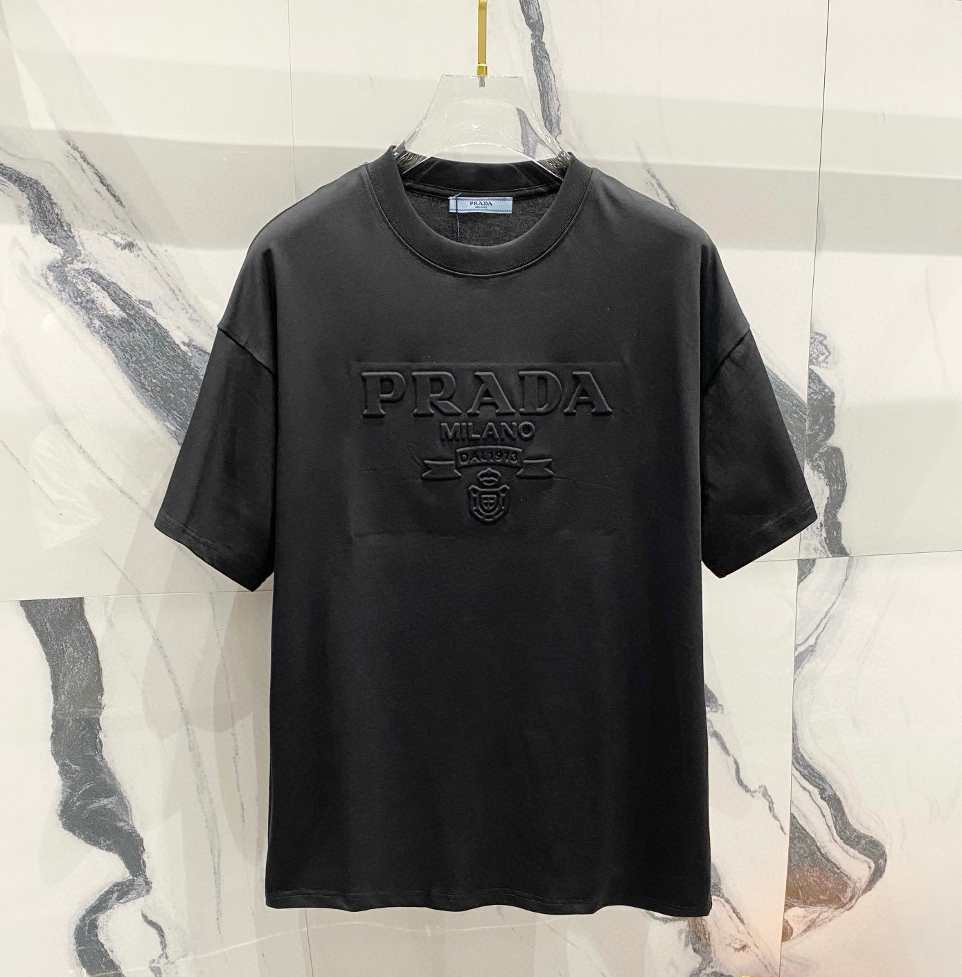 P fashion embossed three-dimensional relief T-shirt 0725041101