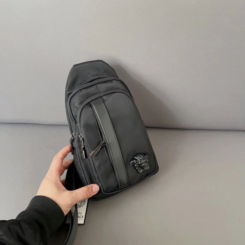 New fashionable and versatile men's chest bag 1024011921