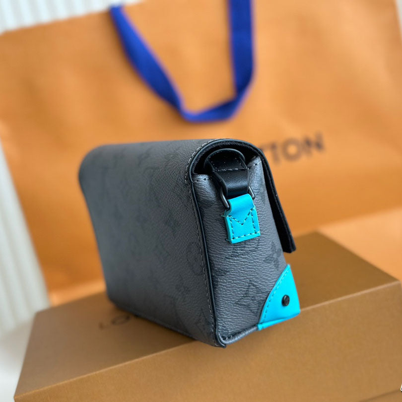 L blue leather black buckle box bag  XC24092711