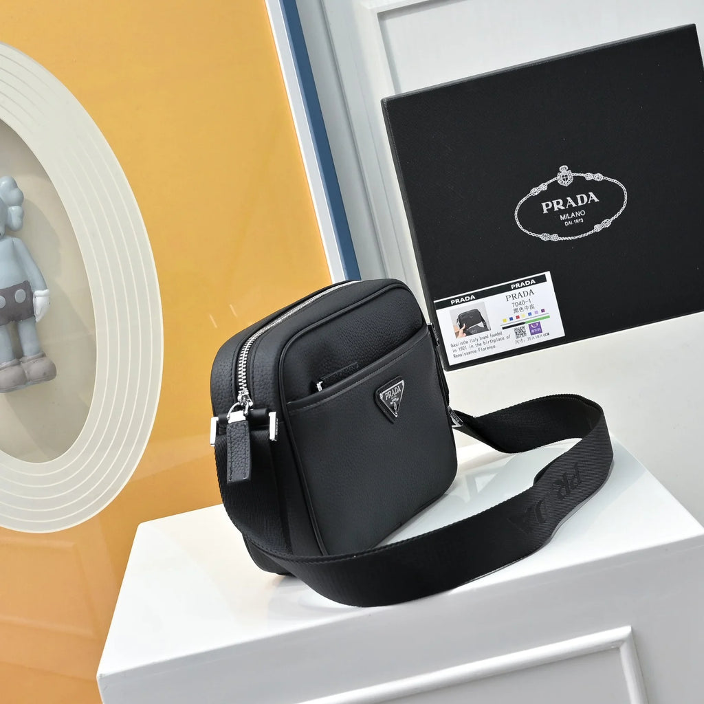 New Men's Shoulder Bag JP0625103003