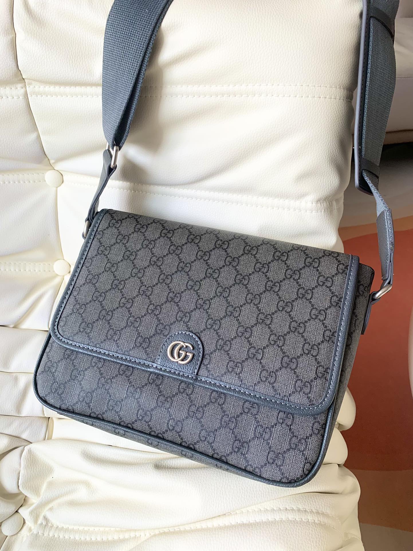 G fashion single-shoulder crossbody bag 0725061803