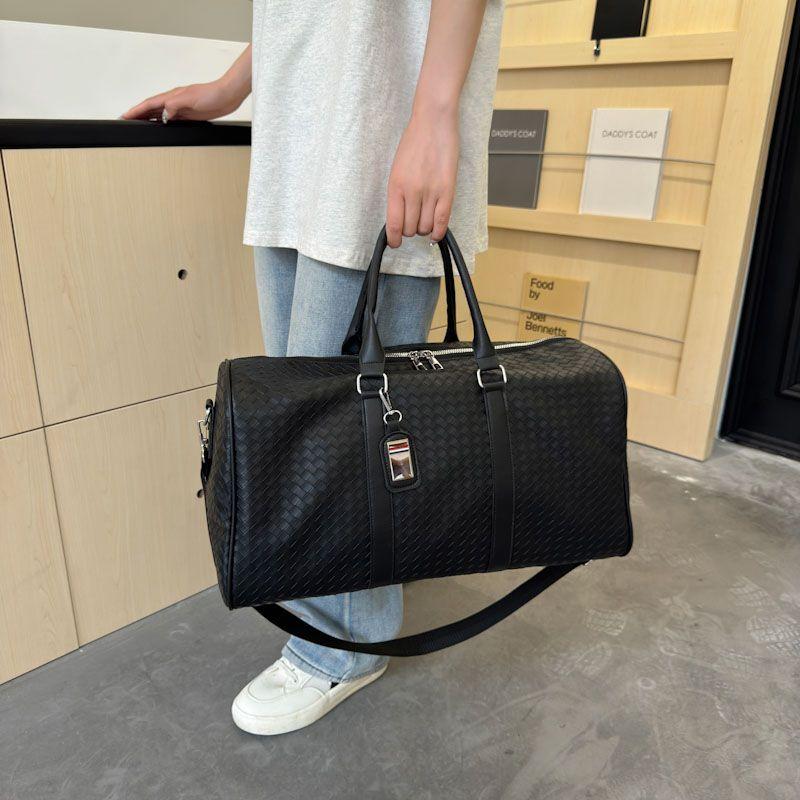 Fashion Travel Bag Large Capacity Portable Sports Crossbody Bag 1024060501