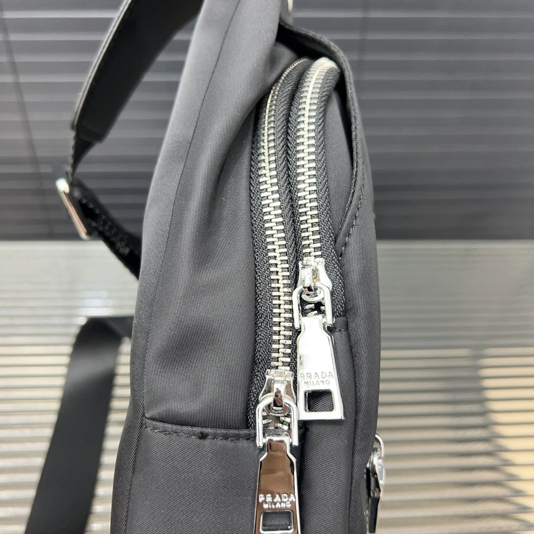 P waterproof cloth chest bag crossbody shoulder bag 0724120511