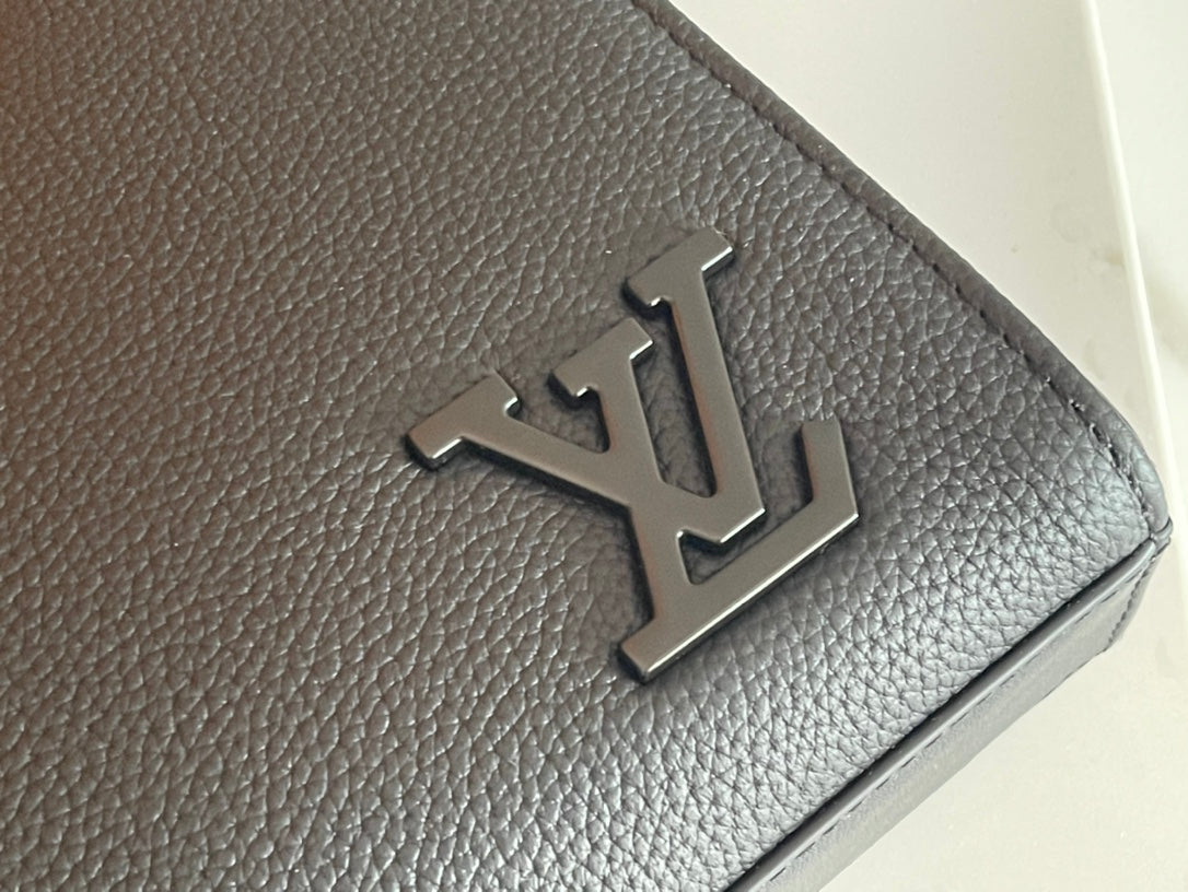 VV fashion single-shoulder crossbody bag 0725061815