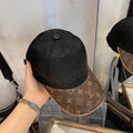 Stitching two-color printed curved brim hat