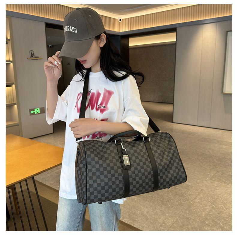 Fashion Travel Bag Large Capacity Portable Sports Crossbody Bag 1024060501