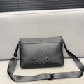 New Classic Versatile Shoulder Bag Crossbody Bag 1024011005
