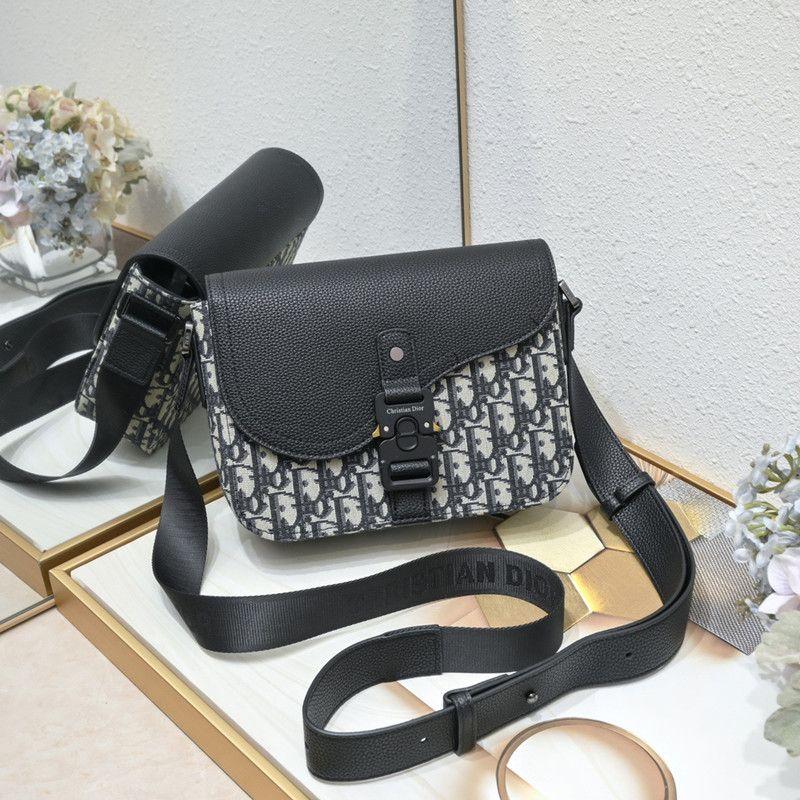 Fashion Business One Shoulder Crossbody Bag 1023121306