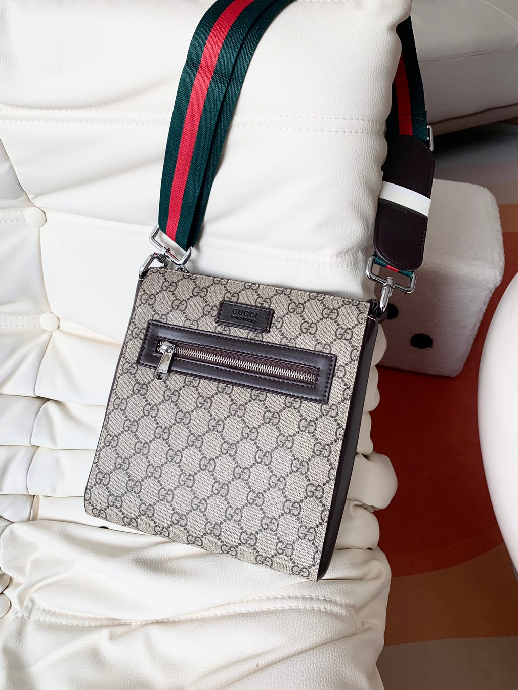 G Fashionable men's single-shoulder crossbody bag 0725061801