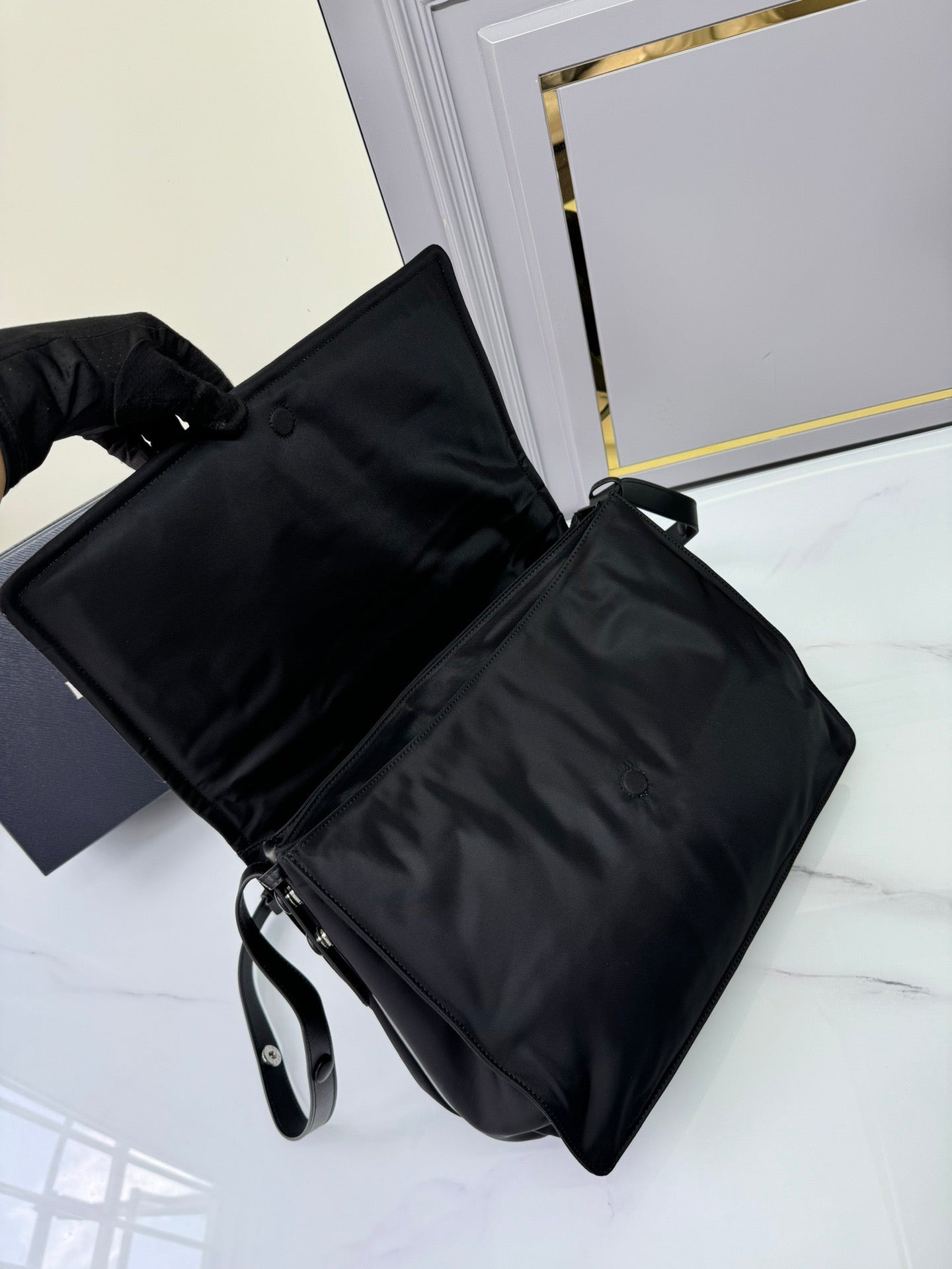 P Fashion Nylon Large Capacity Messenger Bag 0725012102