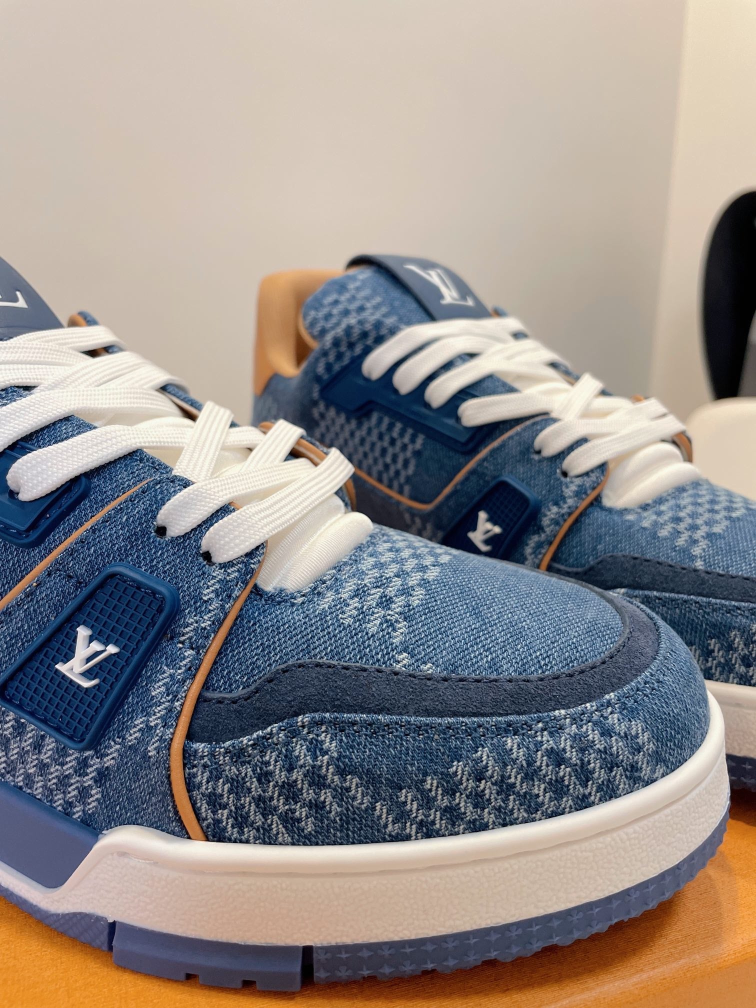 L Trainer Sneaker 1824120912
