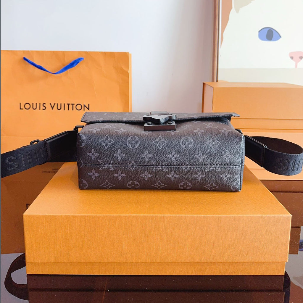 L S-Ca¥e Messenger Bag XC24092702