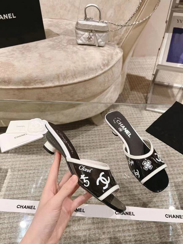 New black and white women's high heels X082908