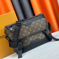 Fashionable large-capacity messenger bag 0725052701