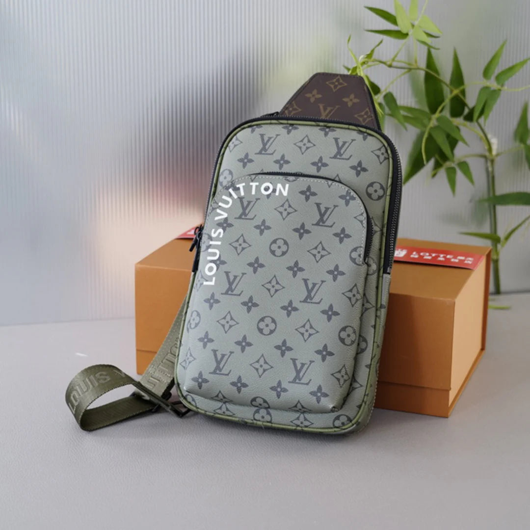 New Men's Fashion and Versatile Printed Chest Bag 1024040225