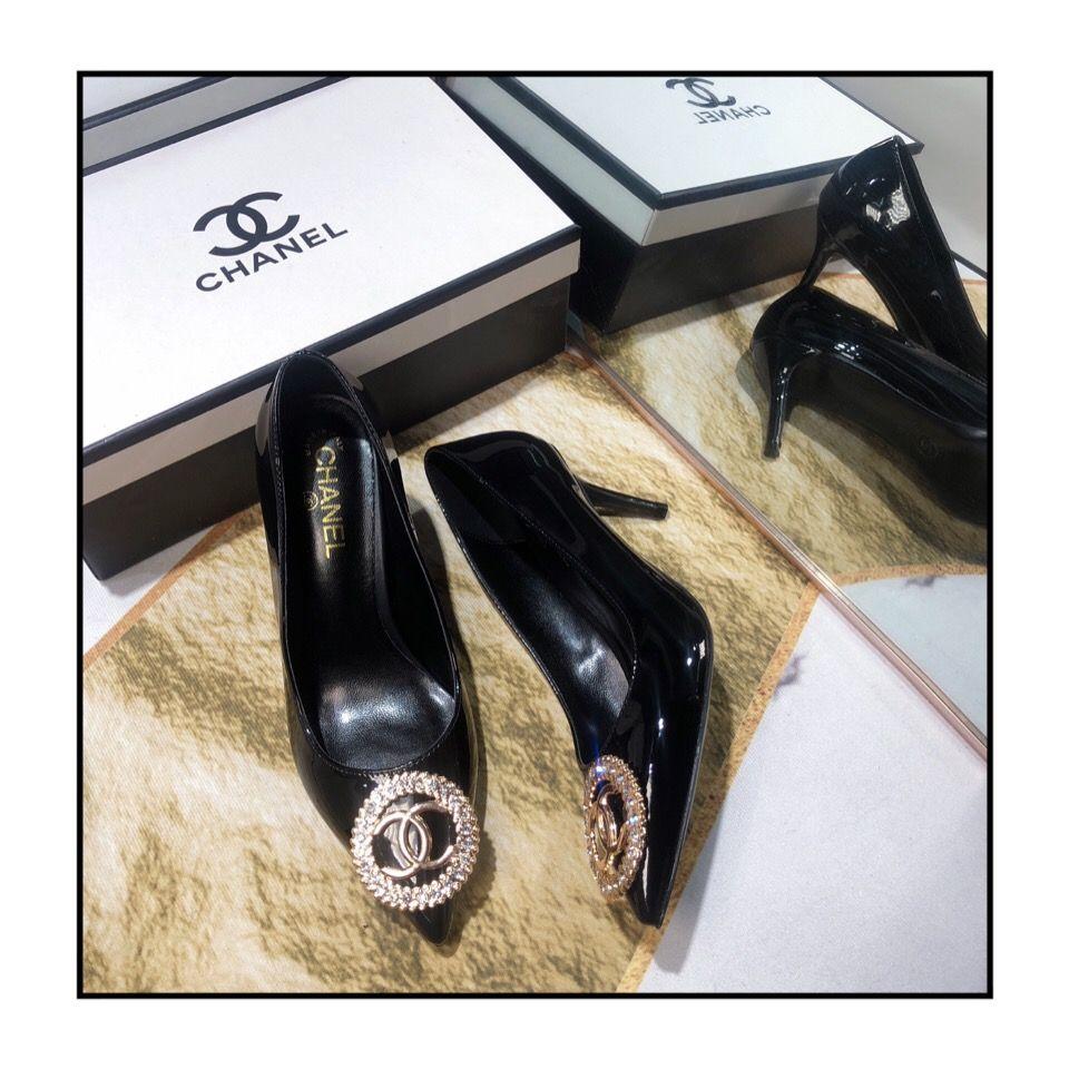 Simple and Versatile High Heels 0823120506