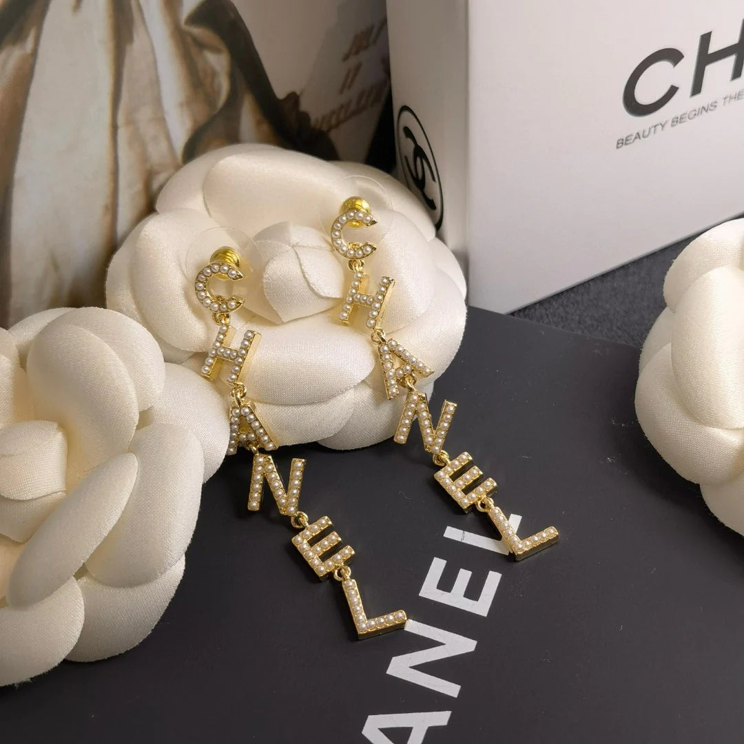New tassel letter pearl earrings 1024032503