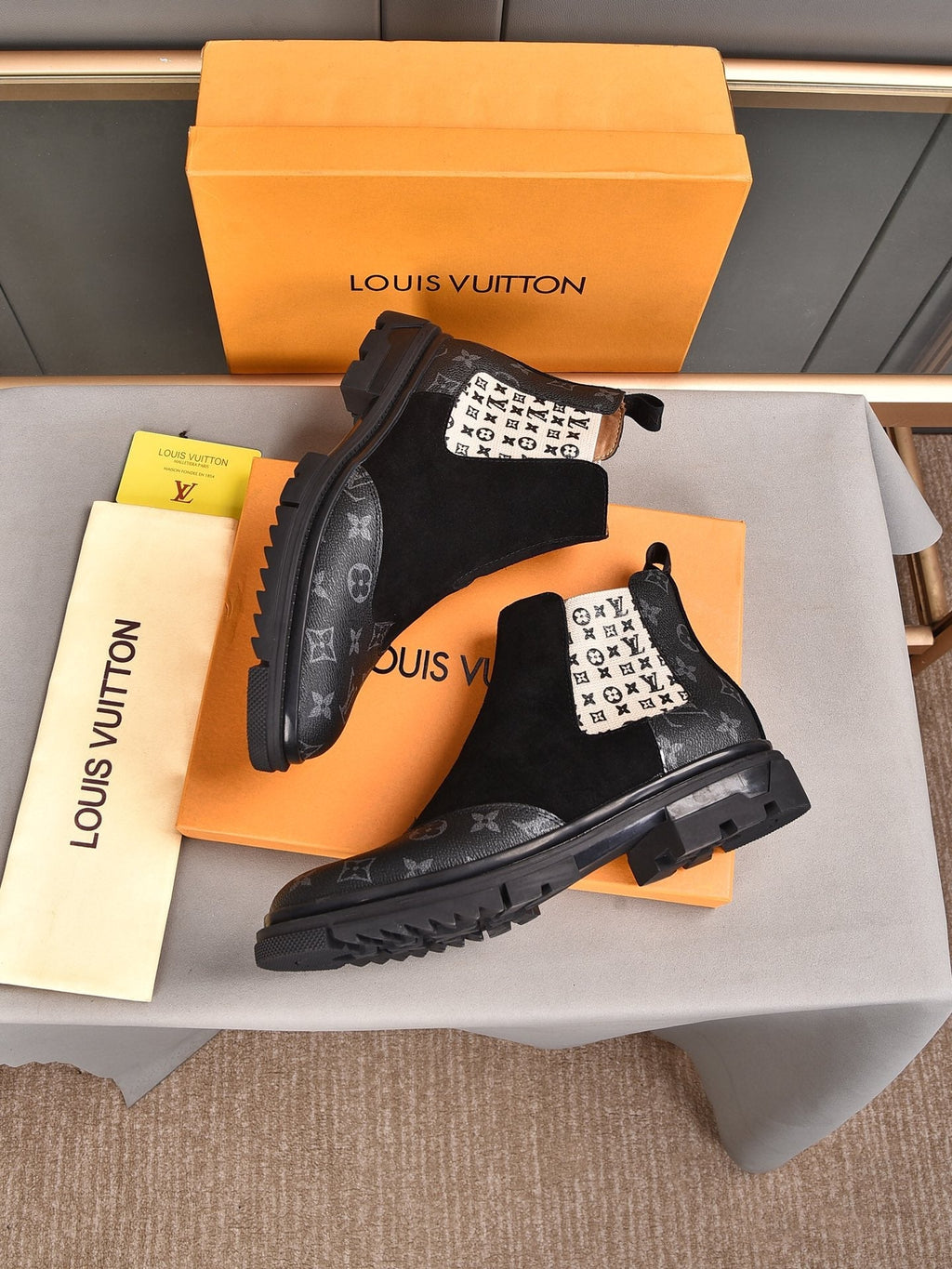Fashion Casual New Style Men's Comfortable Sneakers Shoes V12