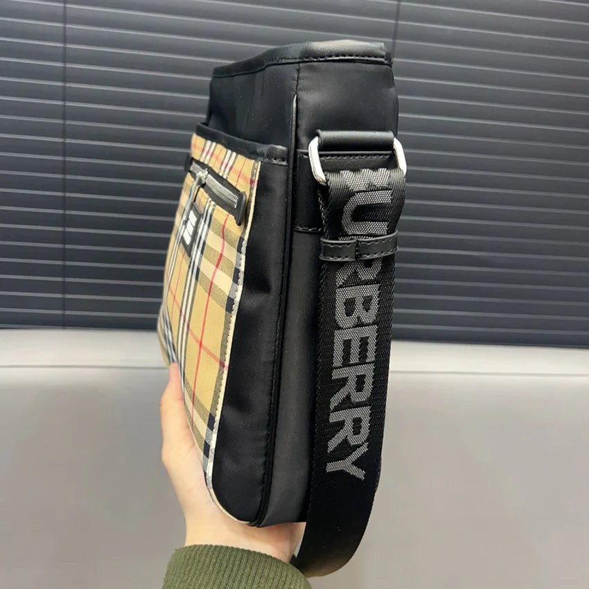 Men's versatile messenger bag 1024061211