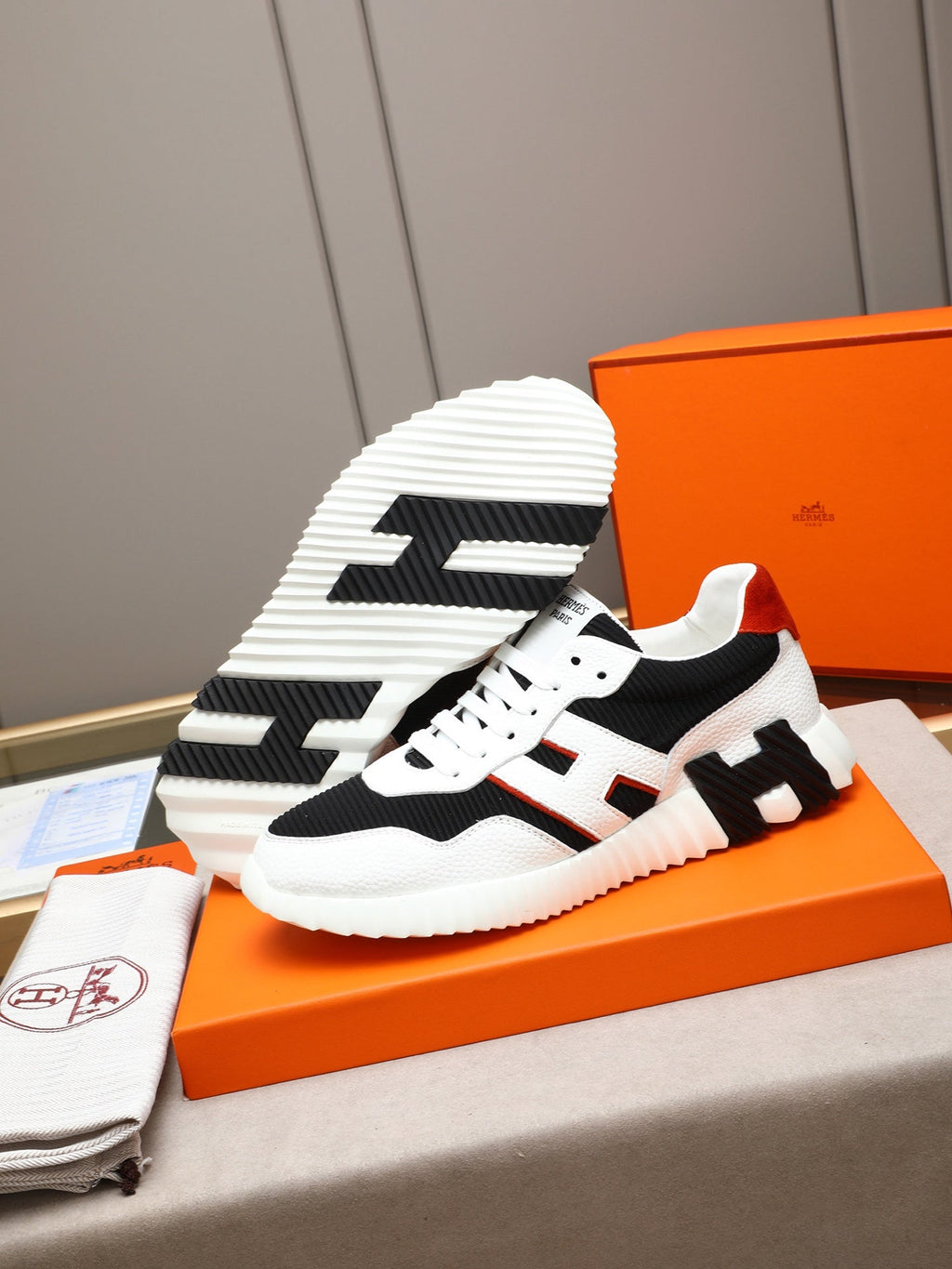 H Fashion Bouncing sneakers 0725052808