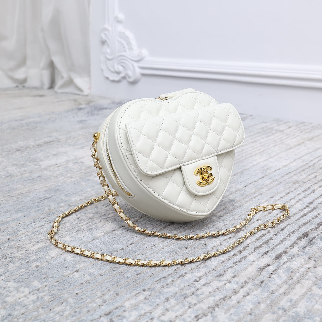 Heart Shape Vanity Case