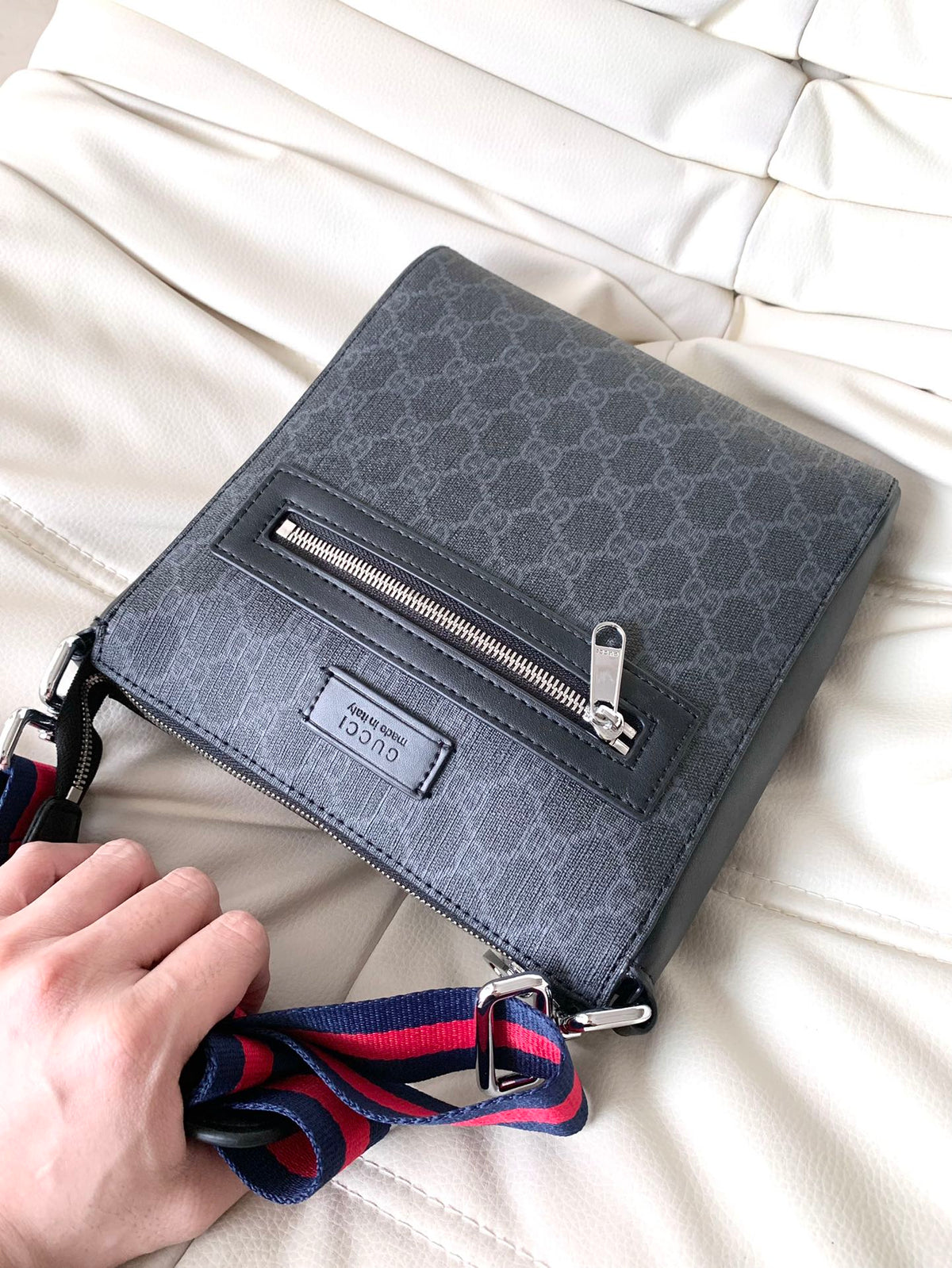 G Fashionable men's single-shoulder crossbody bag 0725061801
