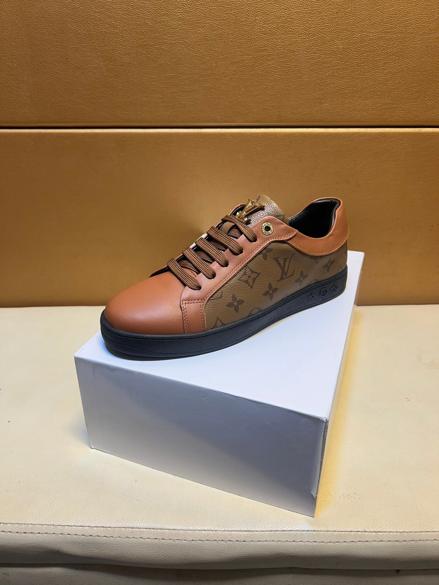 Men's stylish modern sneakers XC0723113005