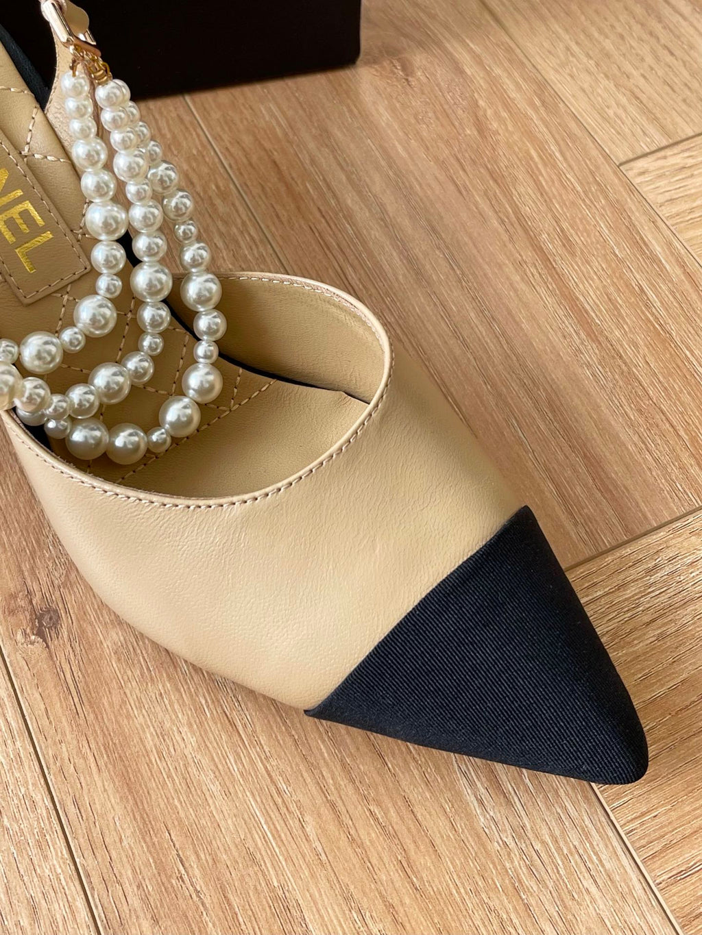 Pointed pearl chain high heel sandals 1824070202