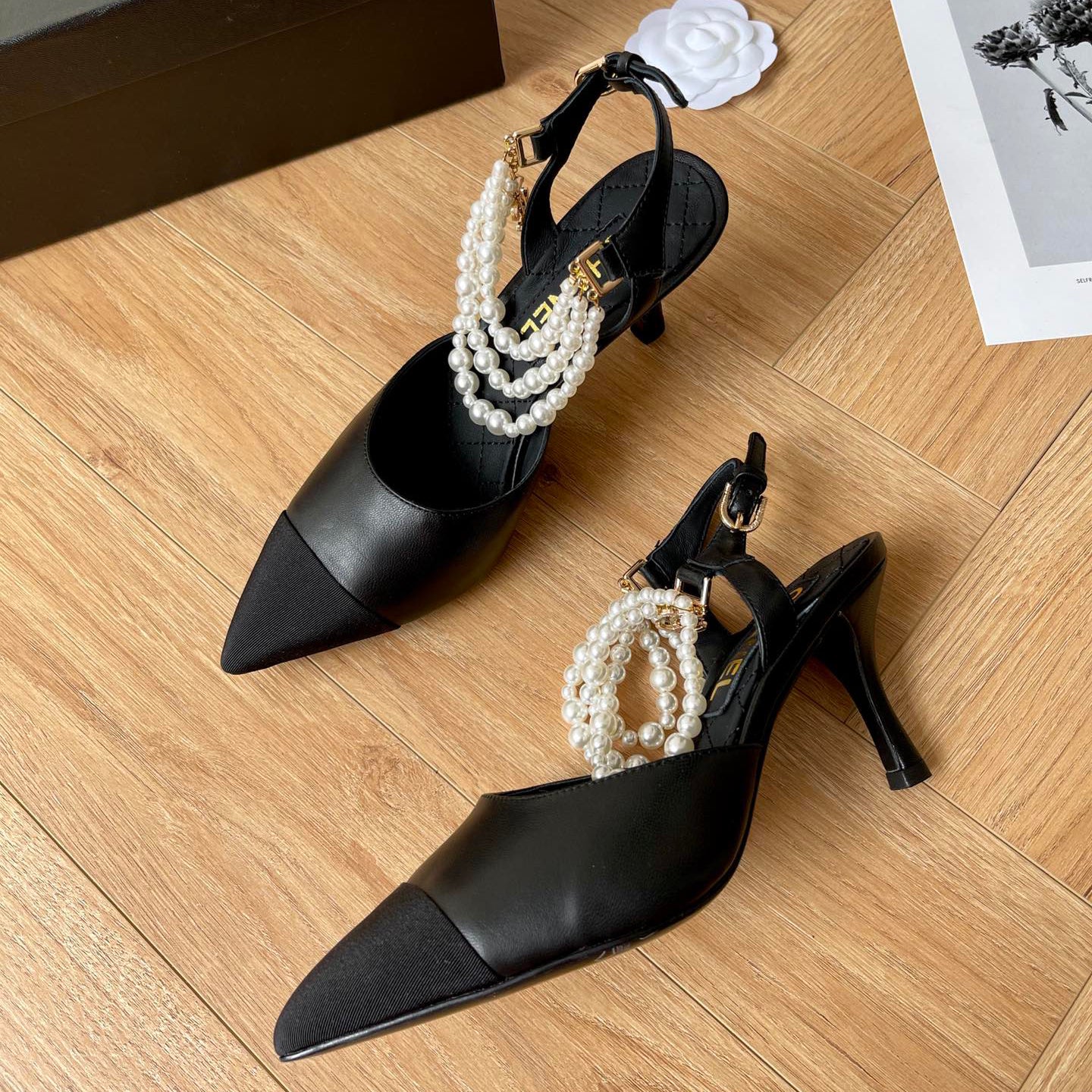 Pointed pearl chain high heel sandals 1824070202