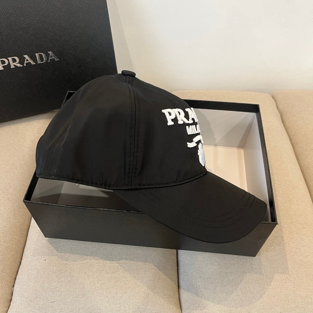 P fashionable peaked hat 0725040912