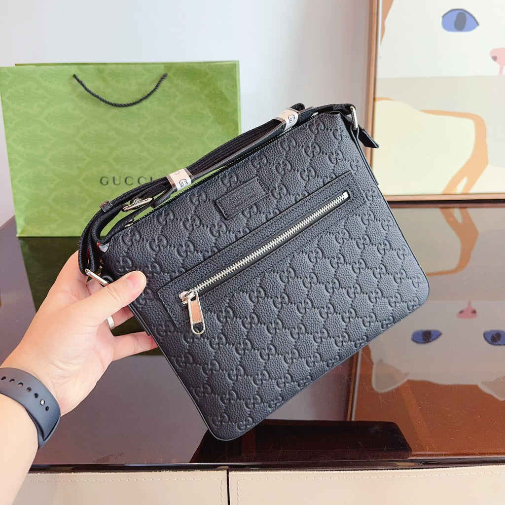 classic embossed crossbody bag. XC24092708