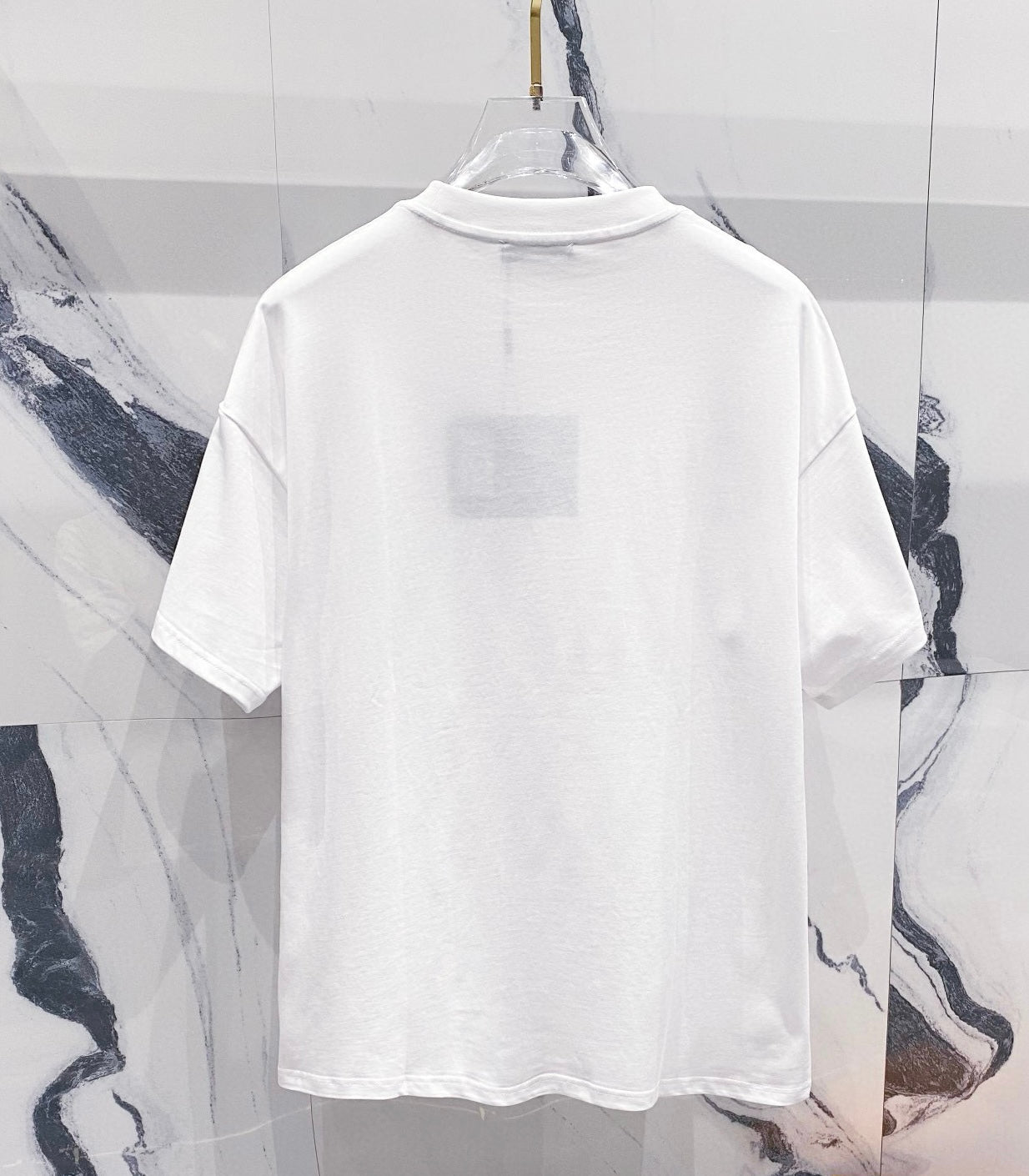 P fashion embossed three-dimensional relief T-shirt 0725041101