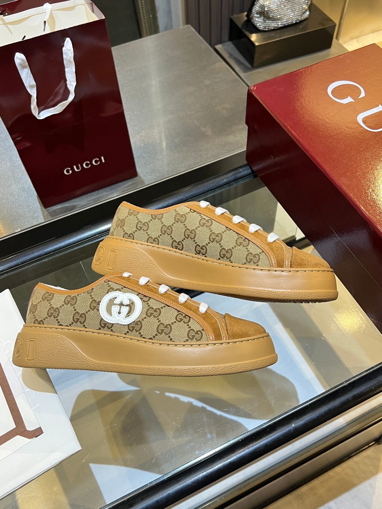 G New Height-Increasing Thick-Soled Couple Casual Shoes 0726090310