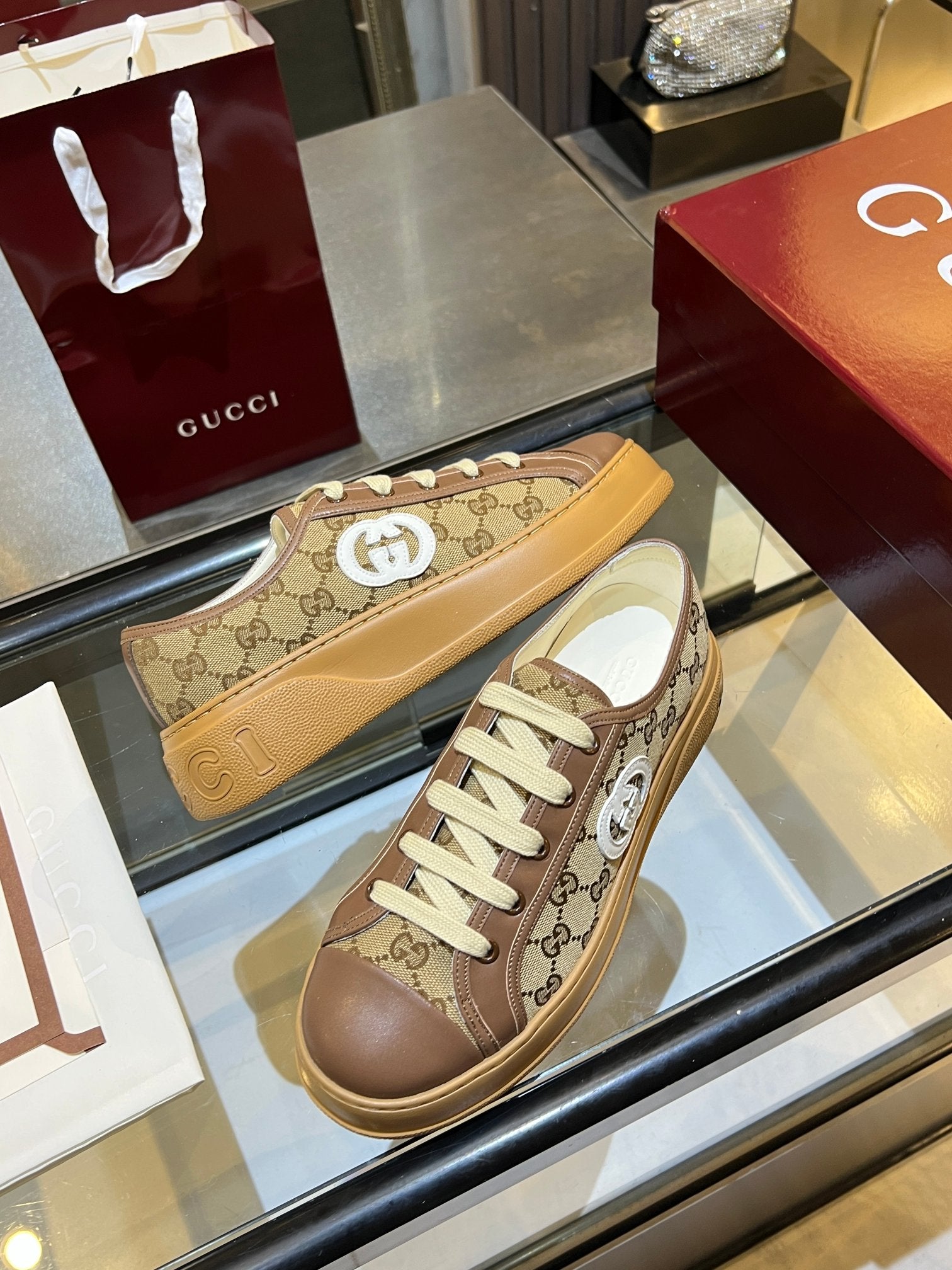 G New Height-Increasing Thick-Soled Couple Casual Shoes 0726090305
