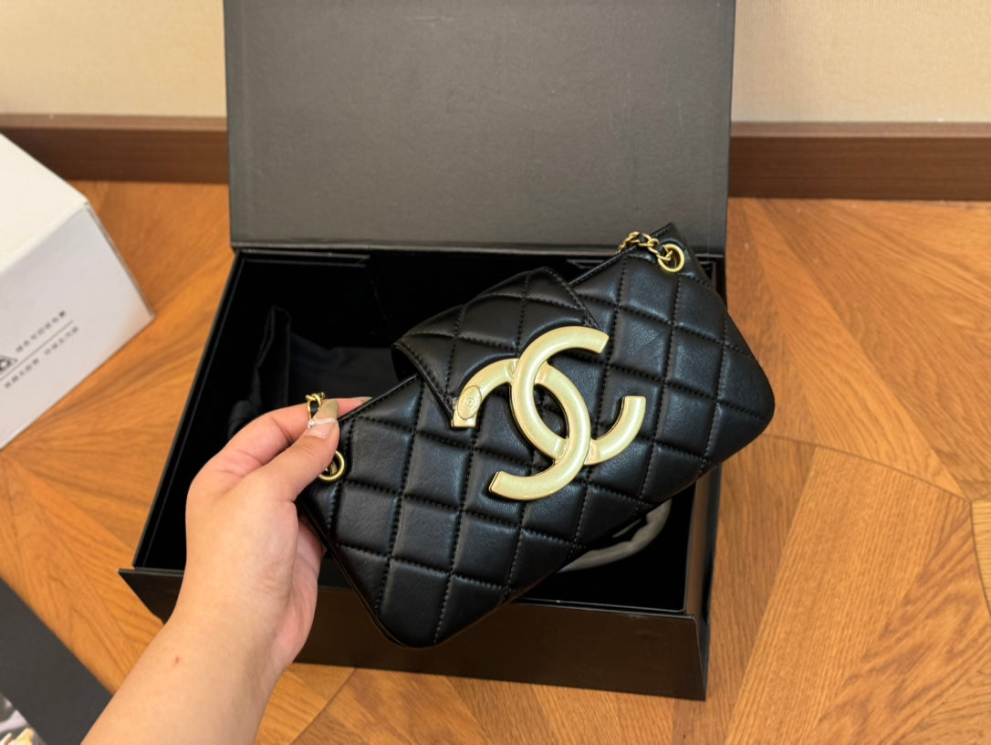 Double C Baguette Bag 0724082704
