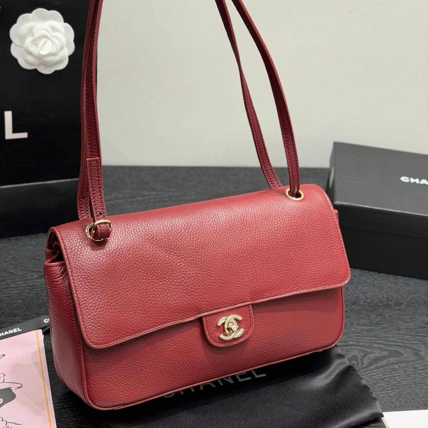 26SS New Women's Underarm Flap Bag 0726031010