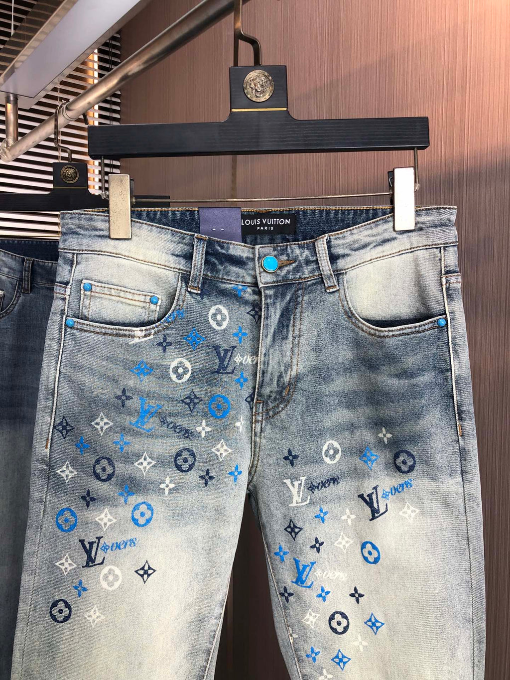 V Spring/Summer Slim Fit Straight Leg Jeans 0726051911