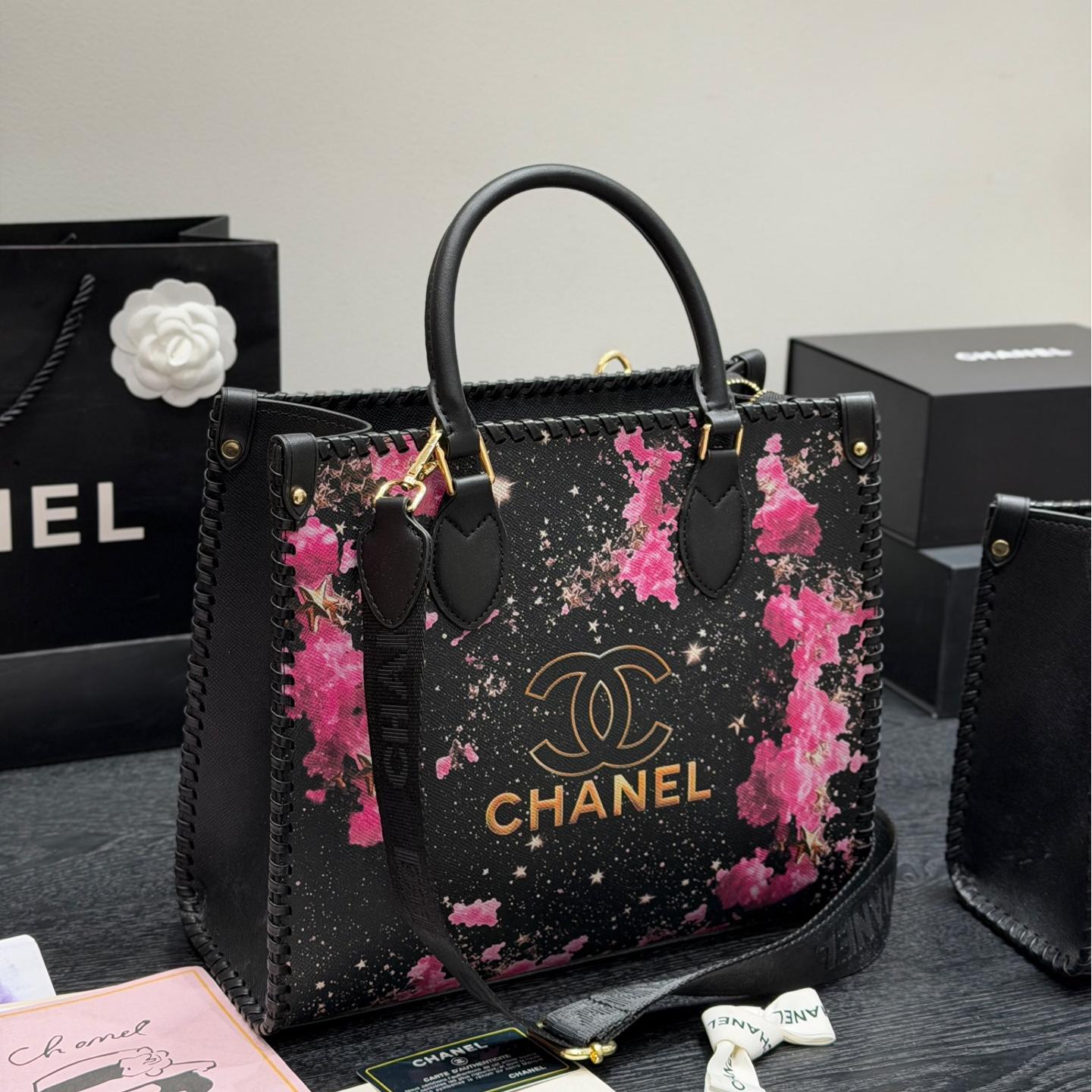 26SS New Women's Floral Graffiti Bag 0726031008